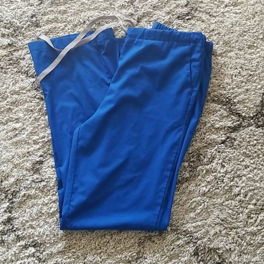 Like new med tall wonder wink scrub pants